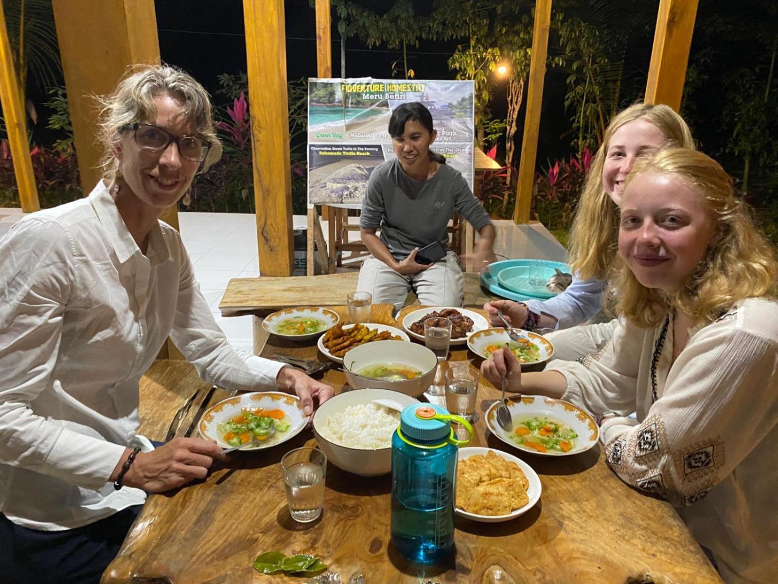 Adventure Turtle Homestay Meru Betiri Sarungan Extérieur photo